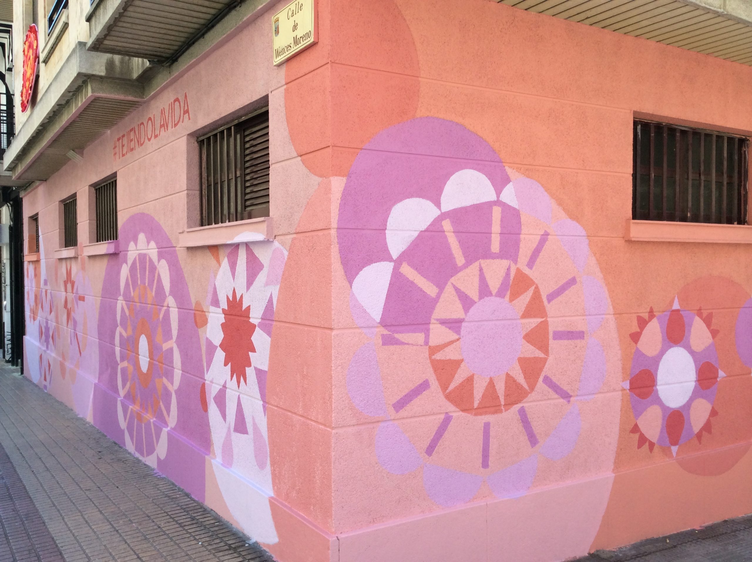 #tejiendolavida, mural de Laura Serradilla